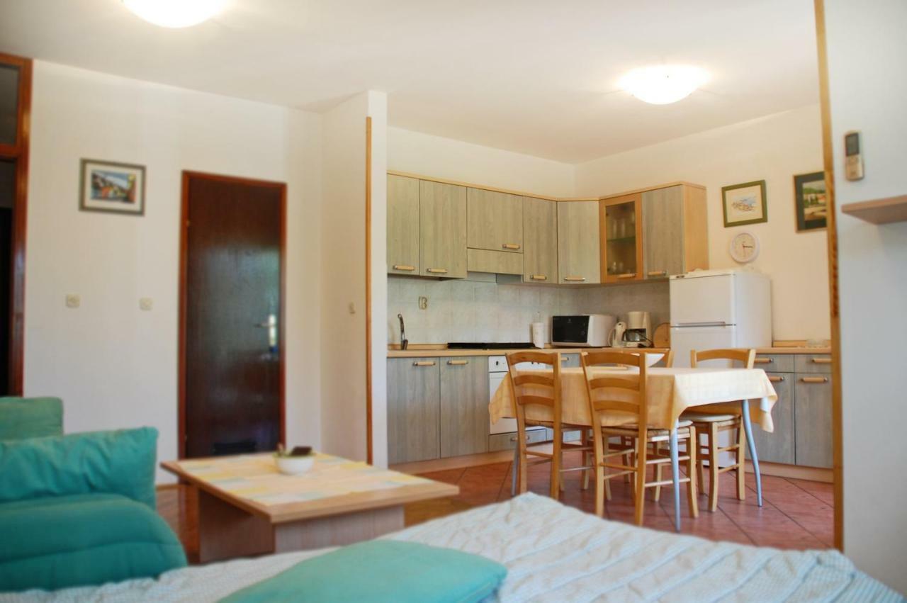 Apartment Branko With Free Parking Ičići Εξωτερικό φωτογραφία